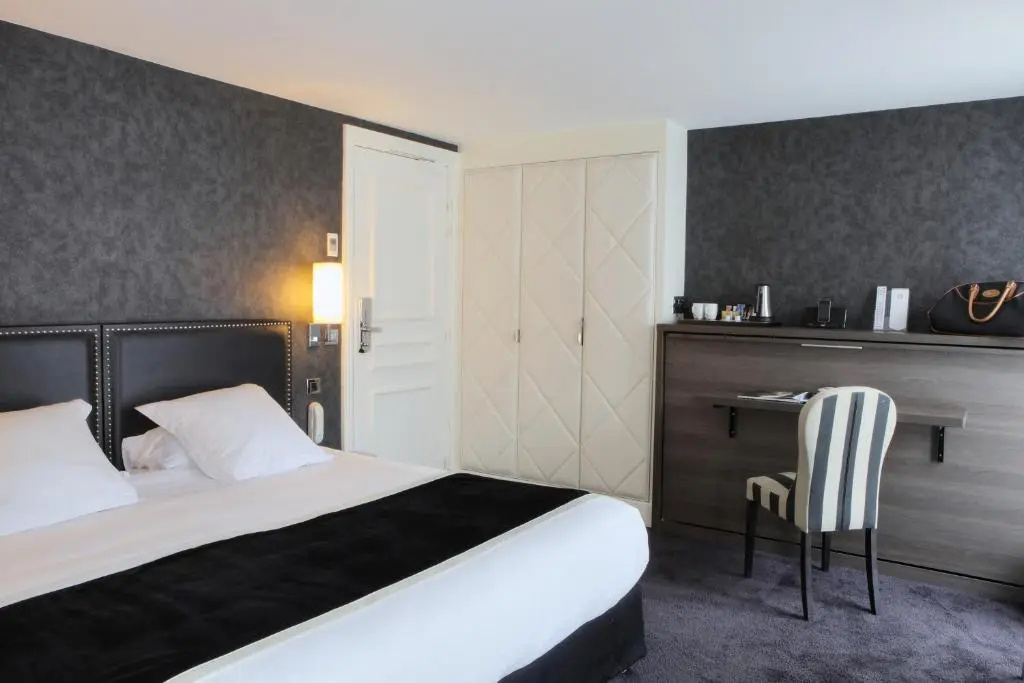 Executive Double room (full double bed)
