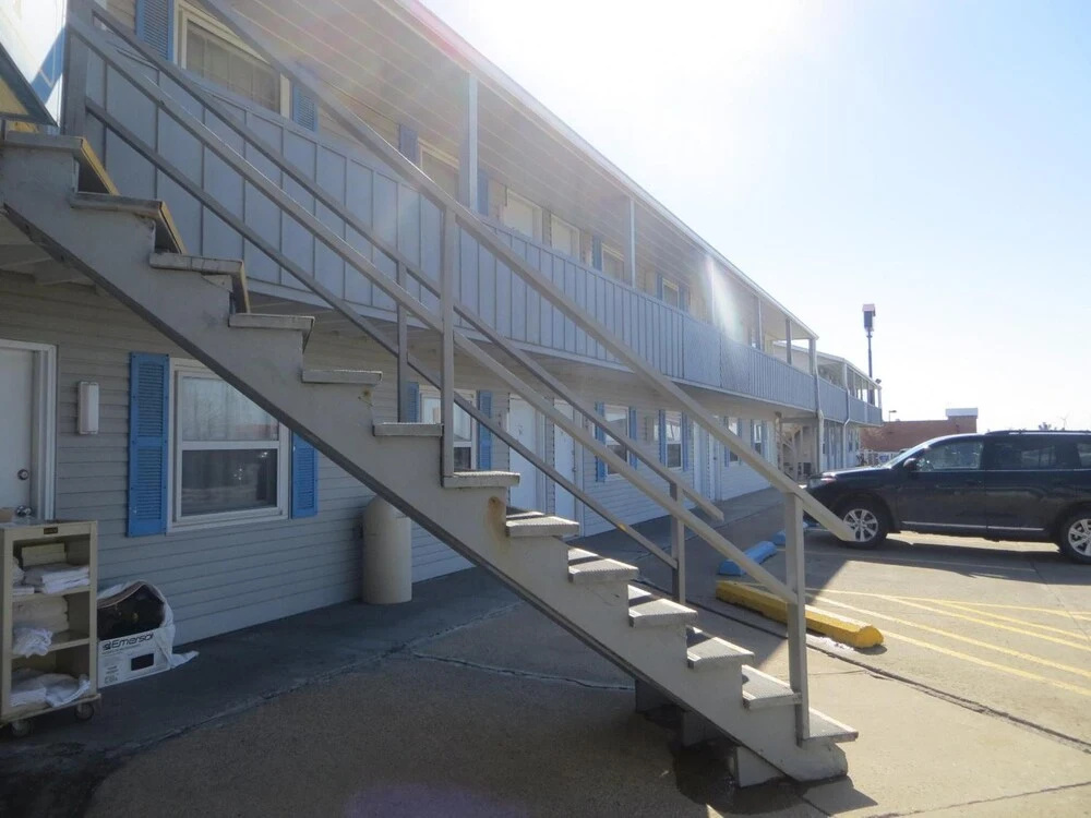 Adair Budget Inn