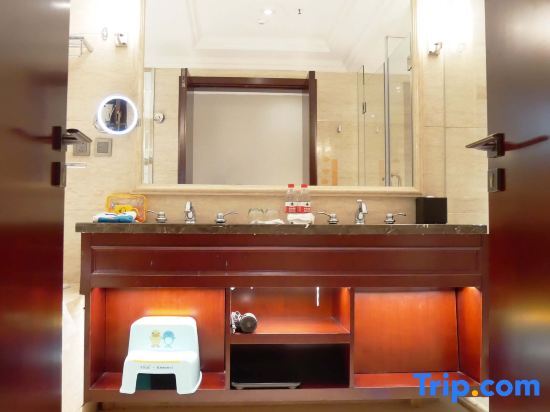 Номер Standard в Phoenix Hotel