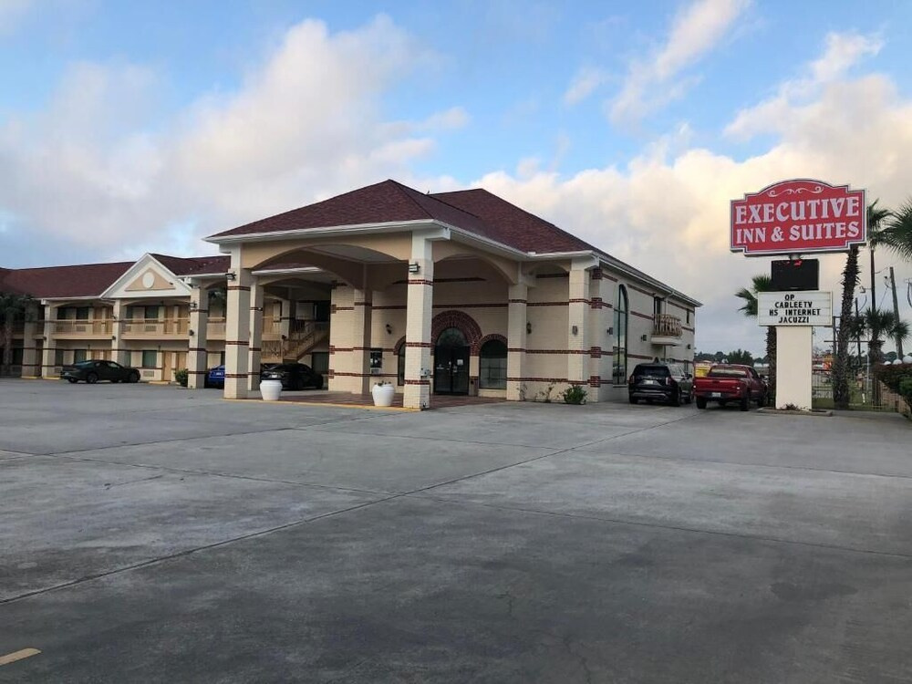 Executive Inn And Suites