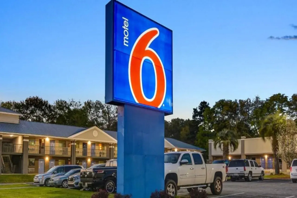 Motel 6 Moultrie, GA