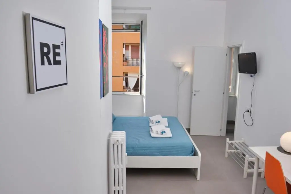Deluxe Double room (full double bed)