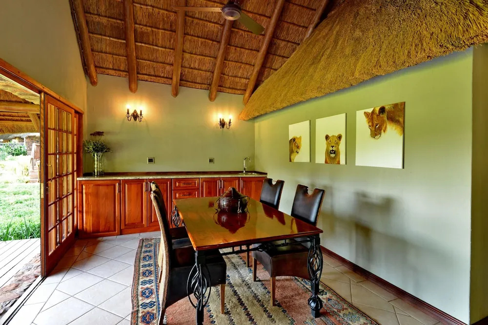 Royal Morubisi Founder's Lodge