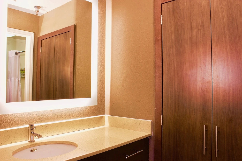 Staybridge Suites Chattanooga at Hamilton Place by IHG - Chambres