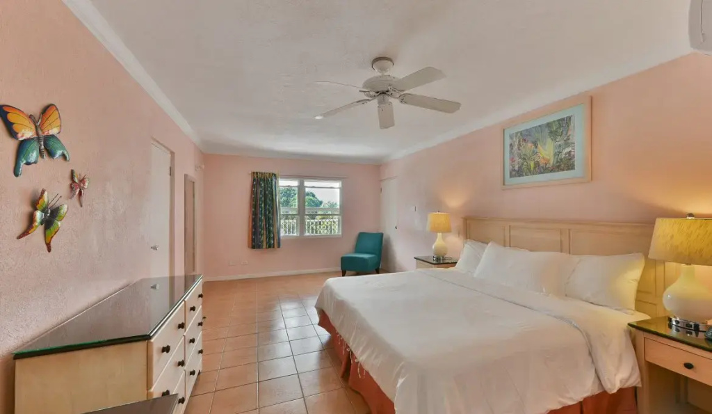1 Bedroom Superior Apartment with pool view