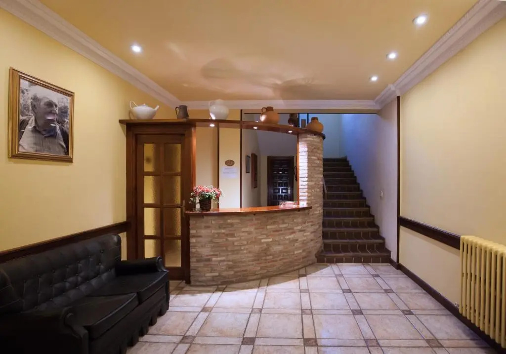 Lobby & Reception