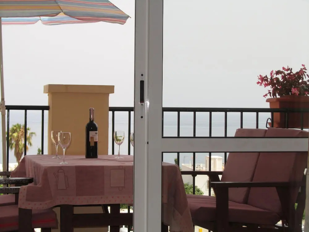 2 Bedrooms Apartment with balcony
