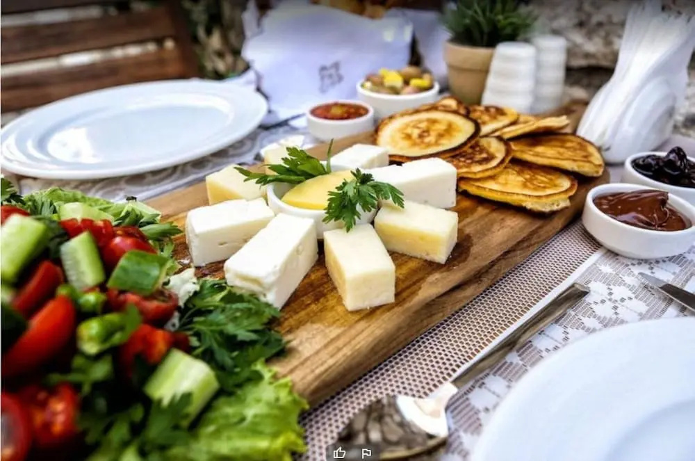 Food & Beverage