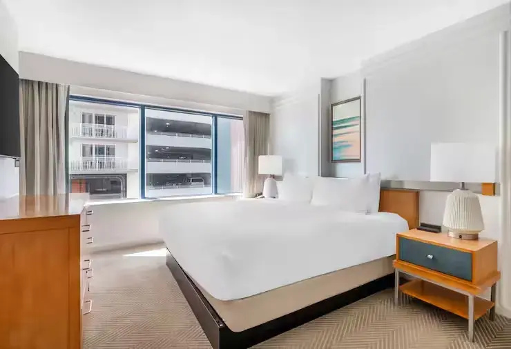 1 Bedroom Premier Suite with partial ocean view