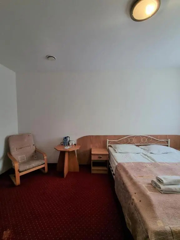 Standard Double room (full double bed)
