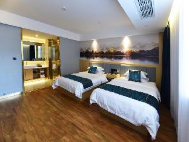VX Wuxi East Station Jinan Road Hotel in Nanjing