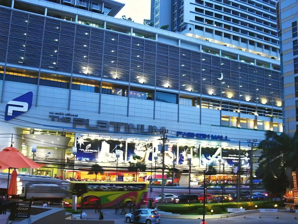 J TWO S Pratunam Hotel — фото