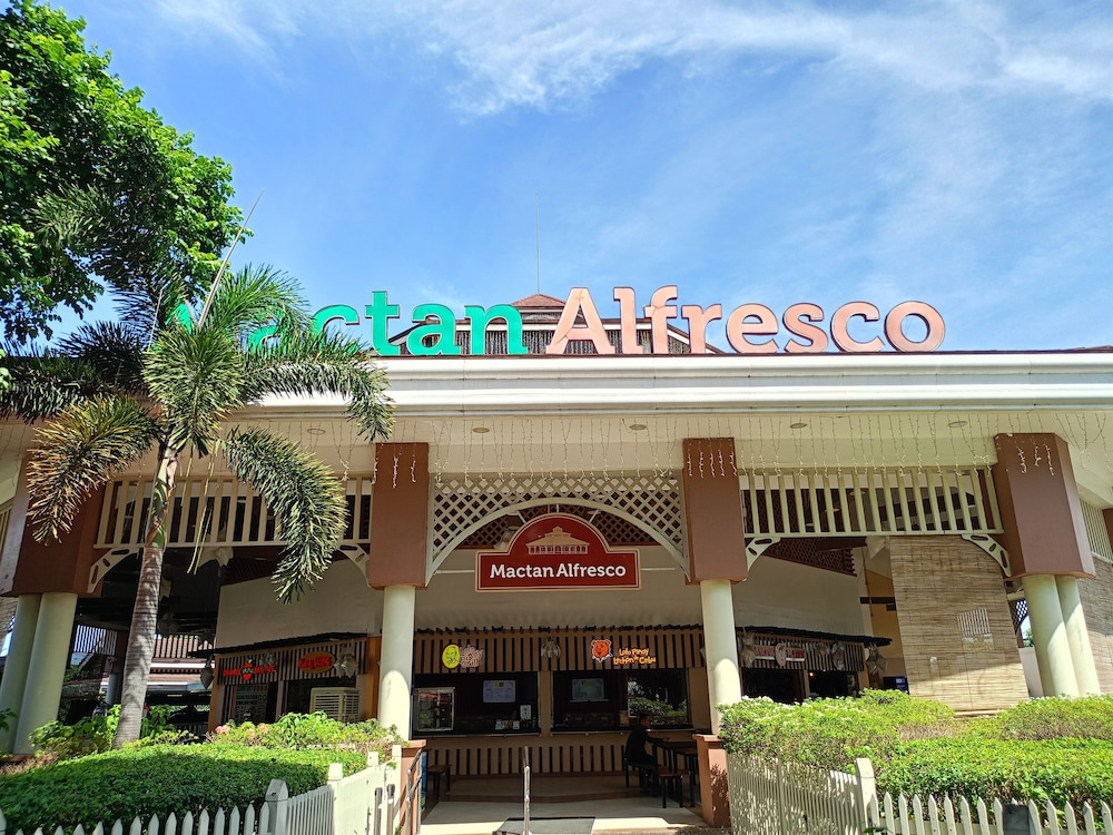 ROOM for RENT in Mactan Newtown