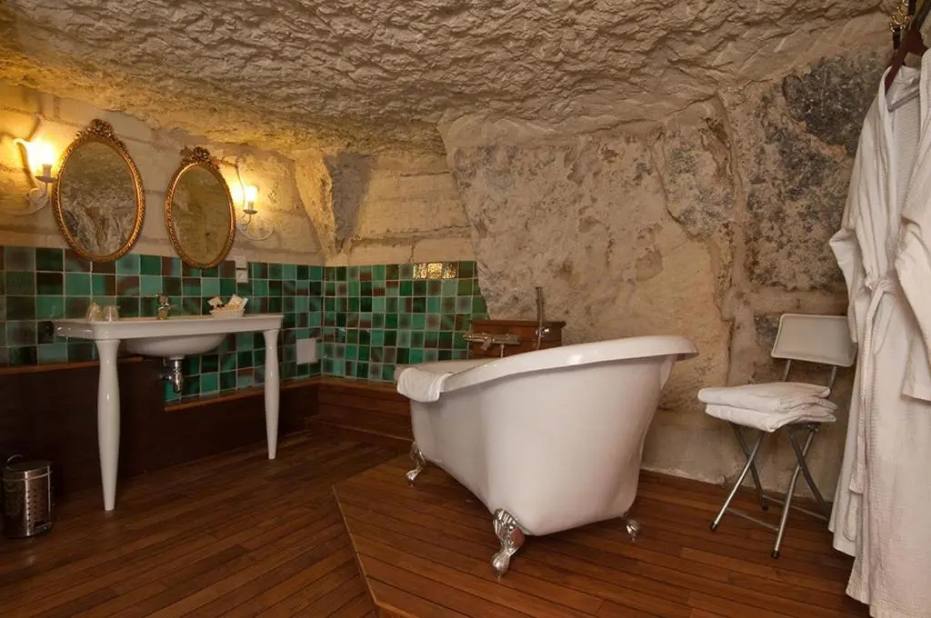Standard Double room with pool view (full double bed)