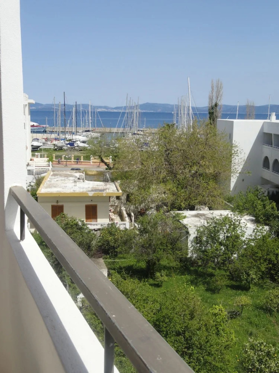 Standard Triple room with balcony