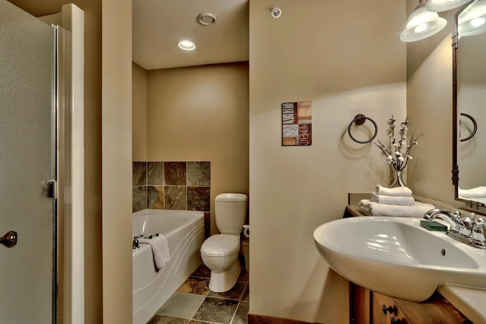 Stone's Throw #03 By Bear Country - фото 6