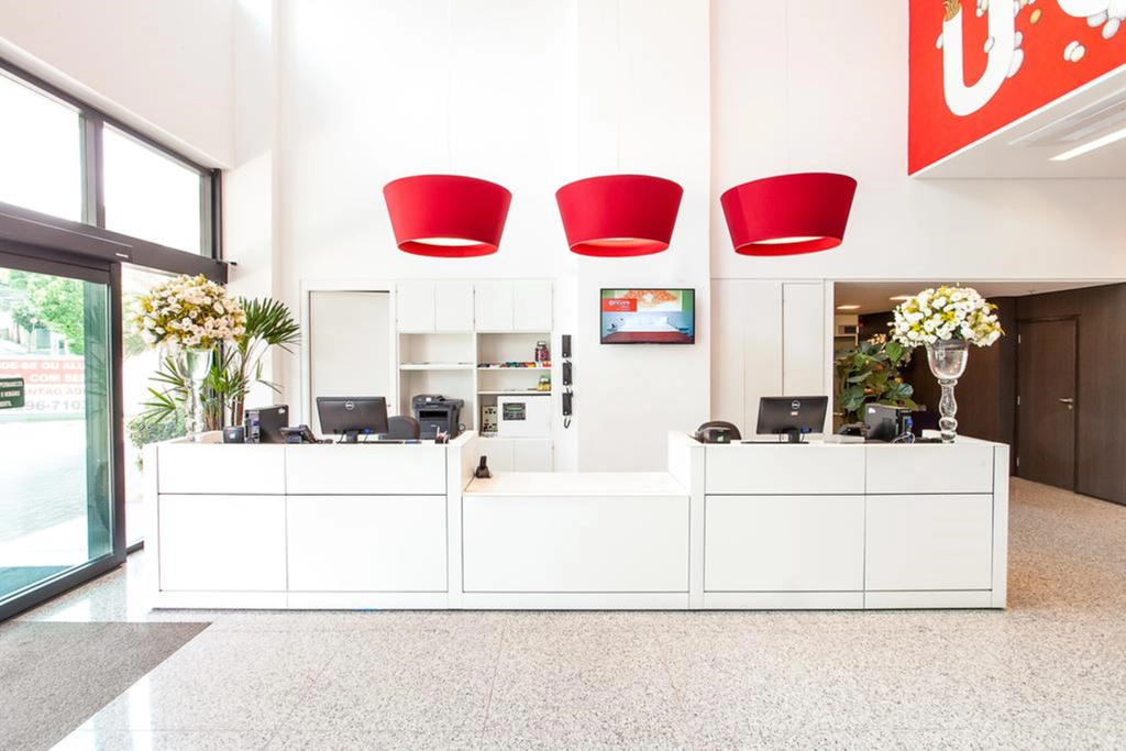 Lobby & Reception
