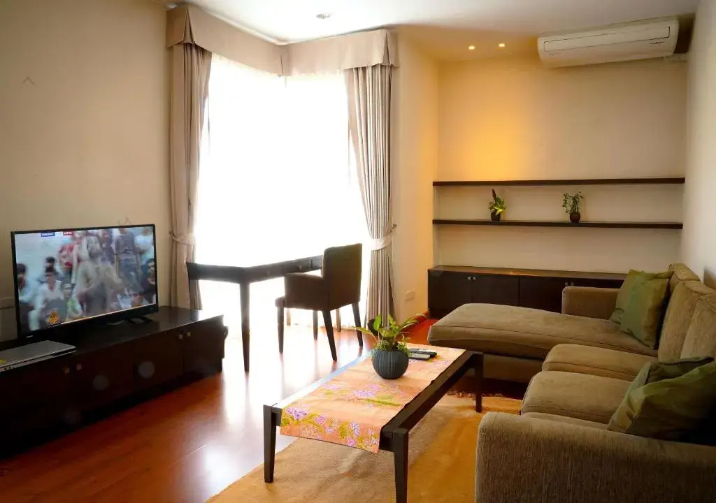 Deluxe Studio