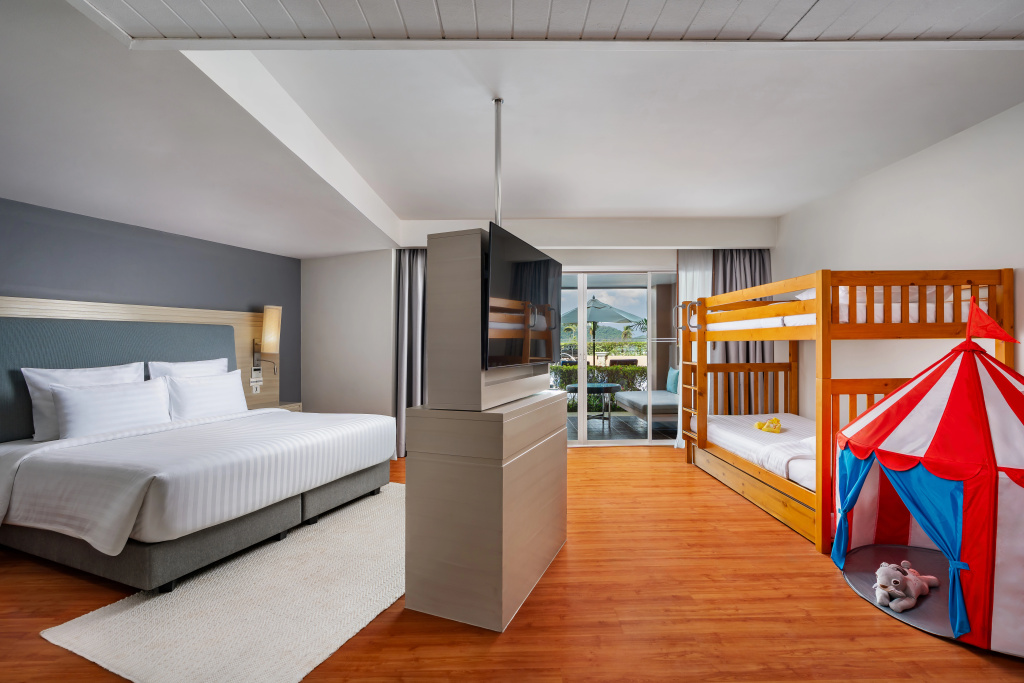 Отель Pullman Phuket Panwa Beach Resort в Пхукет (город)