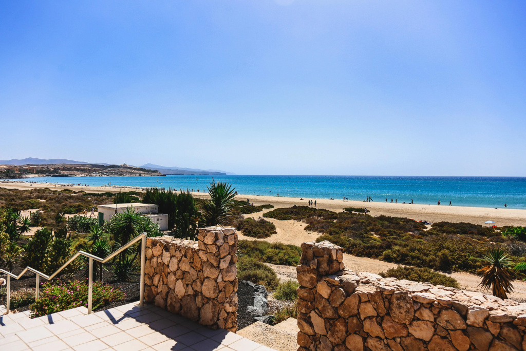Beach & Waterfront