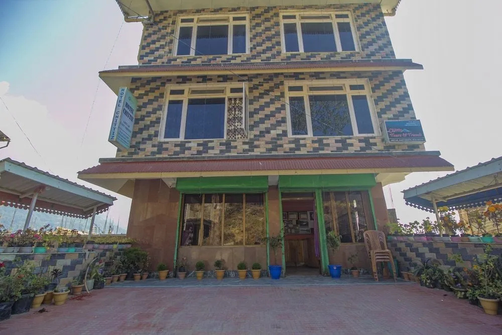 OYO 23588 Hotel Chittiz