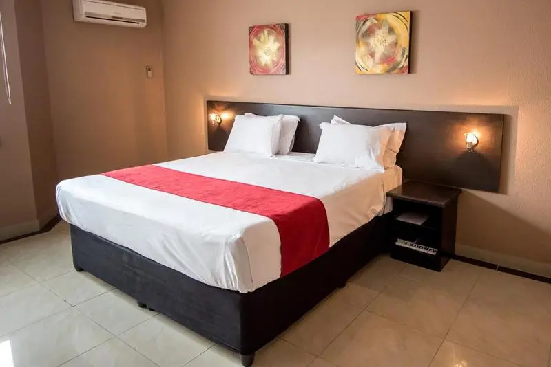 Sierra Square Hotel - Chambres
