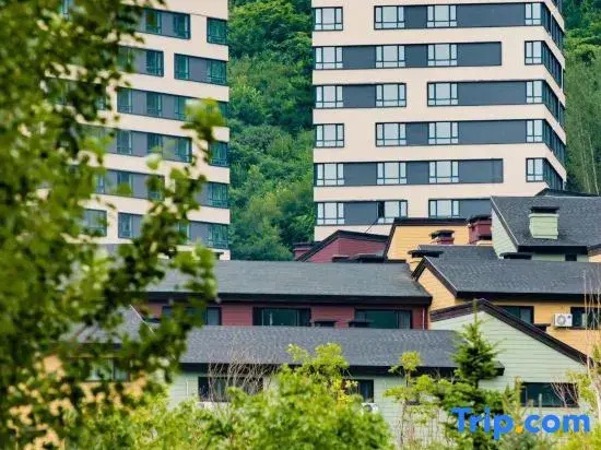 Club Aladdin at Lake Songhua