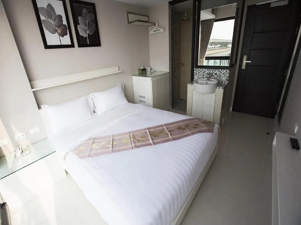 Serenotel Pattaya Beach Front - Chambres