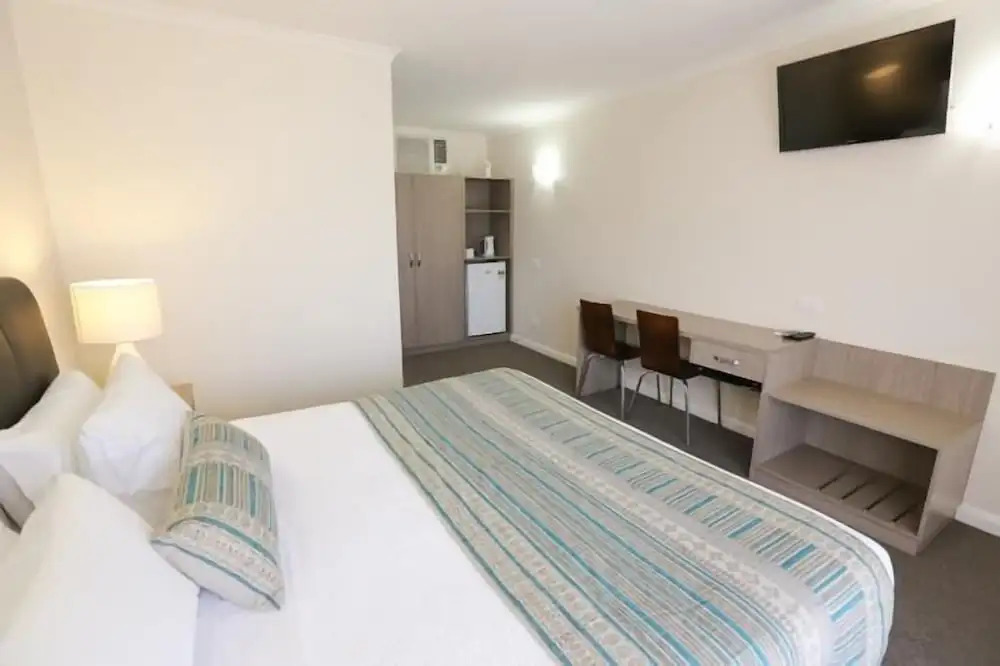 Seven Pines Motor Inn by null