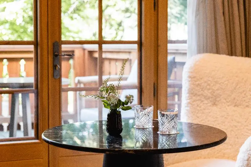 4 Bedrooms Premium Chalet single bed