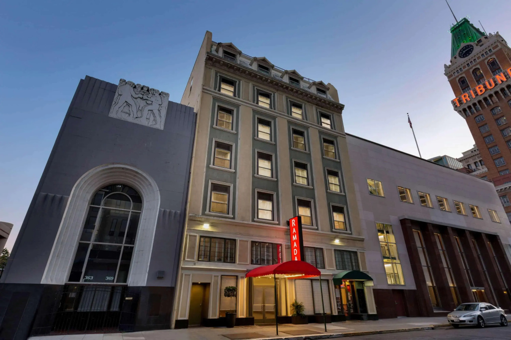 Ramada by Wyndham Oakland Downtown City Center: Фото объекта из Shelterz
