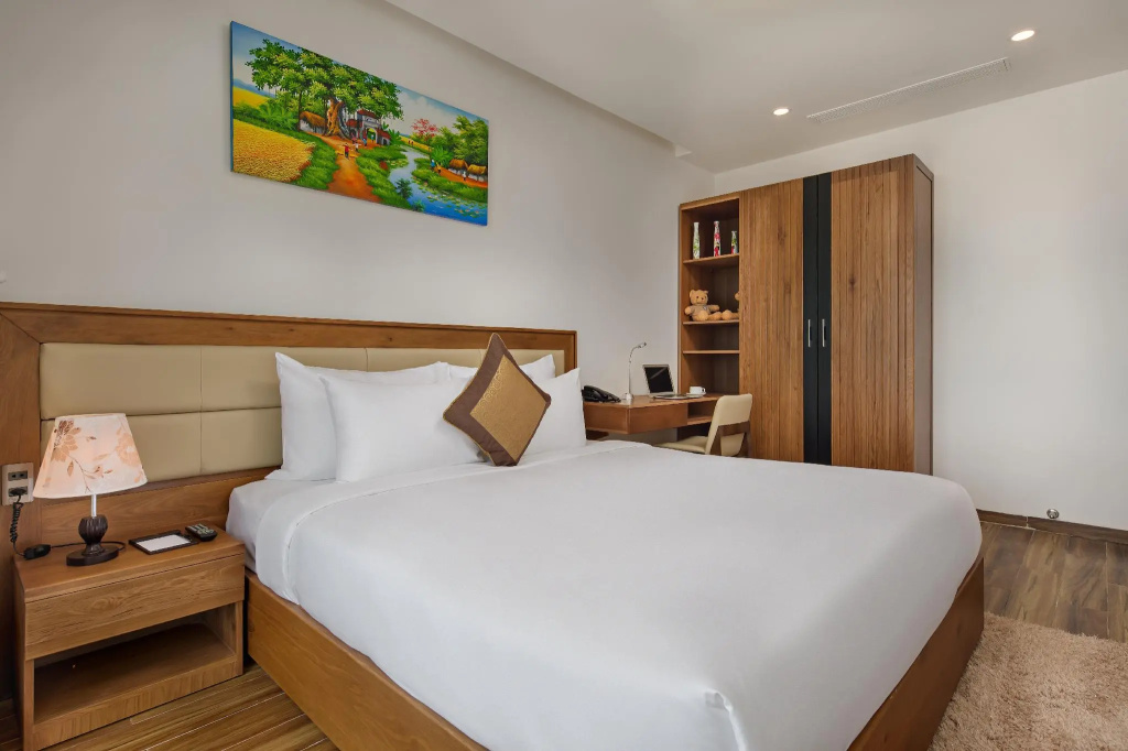 Superior Double room (full double bed)