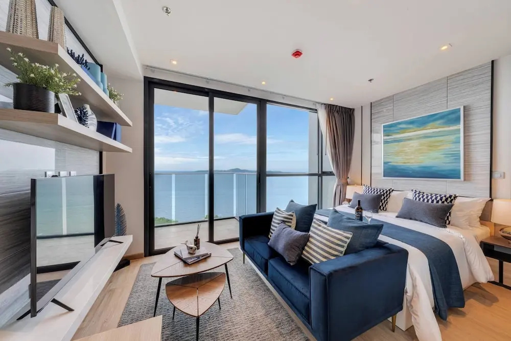 Stunning Sea View On High Floor — фото