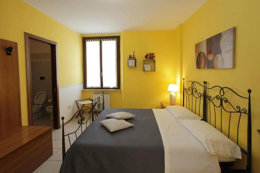 Standard Double room (full double bed)