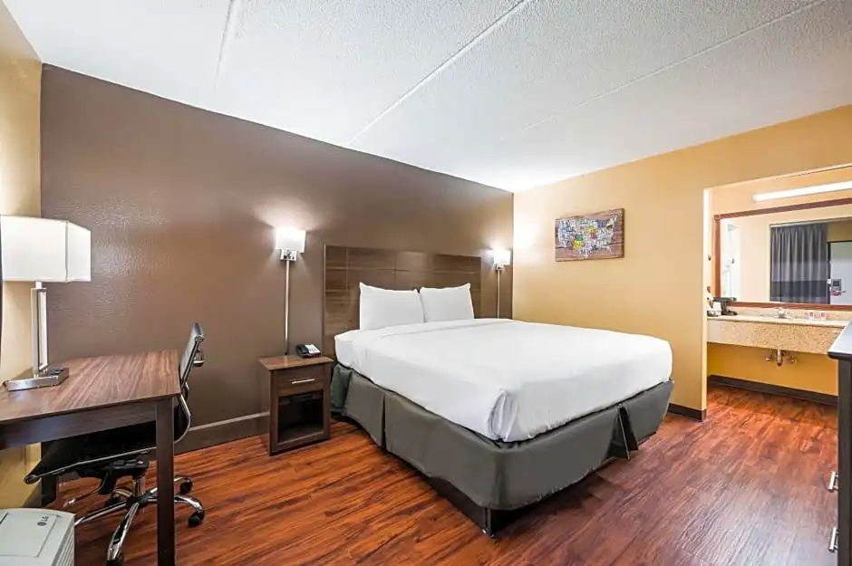 Double Studio (full double bed)