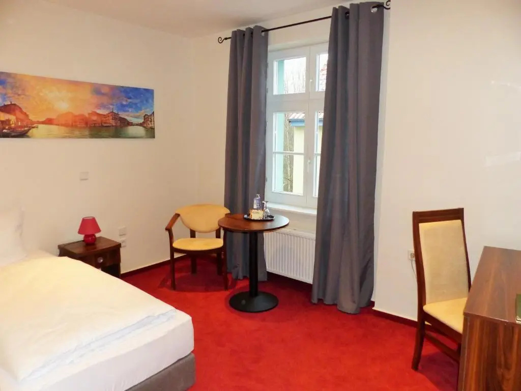 Hotel Zur Alten Oder Frankfurt - Chambres