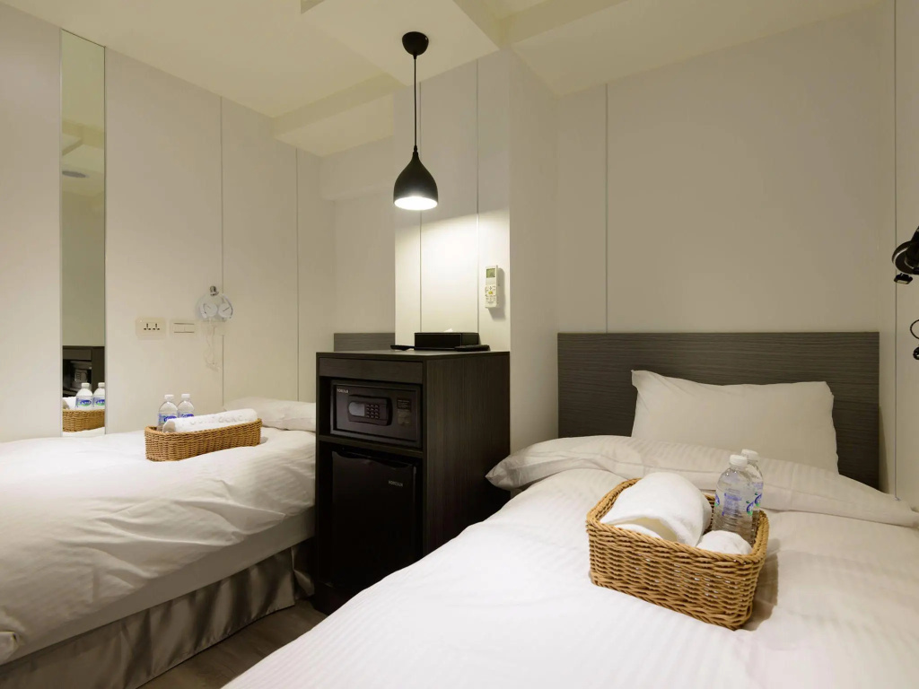 Poshpacker Hotel — 5