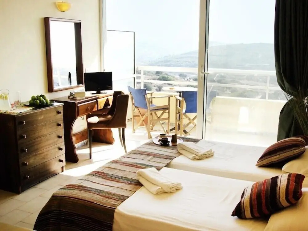 Standard Triple room with mountain view
