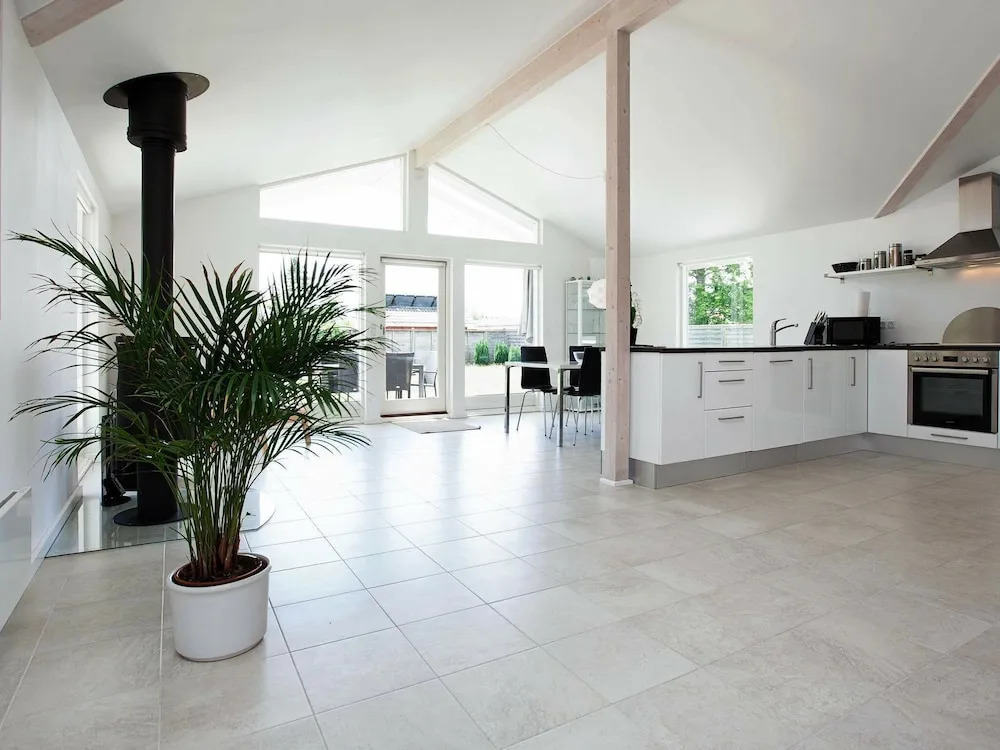 Cozy Holiday Home in Væggerløse With Private Whirlpool - фото 2