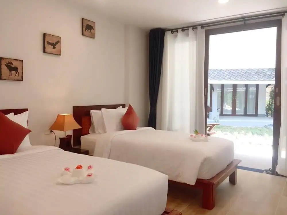 Deluxe Double room (full double bed)