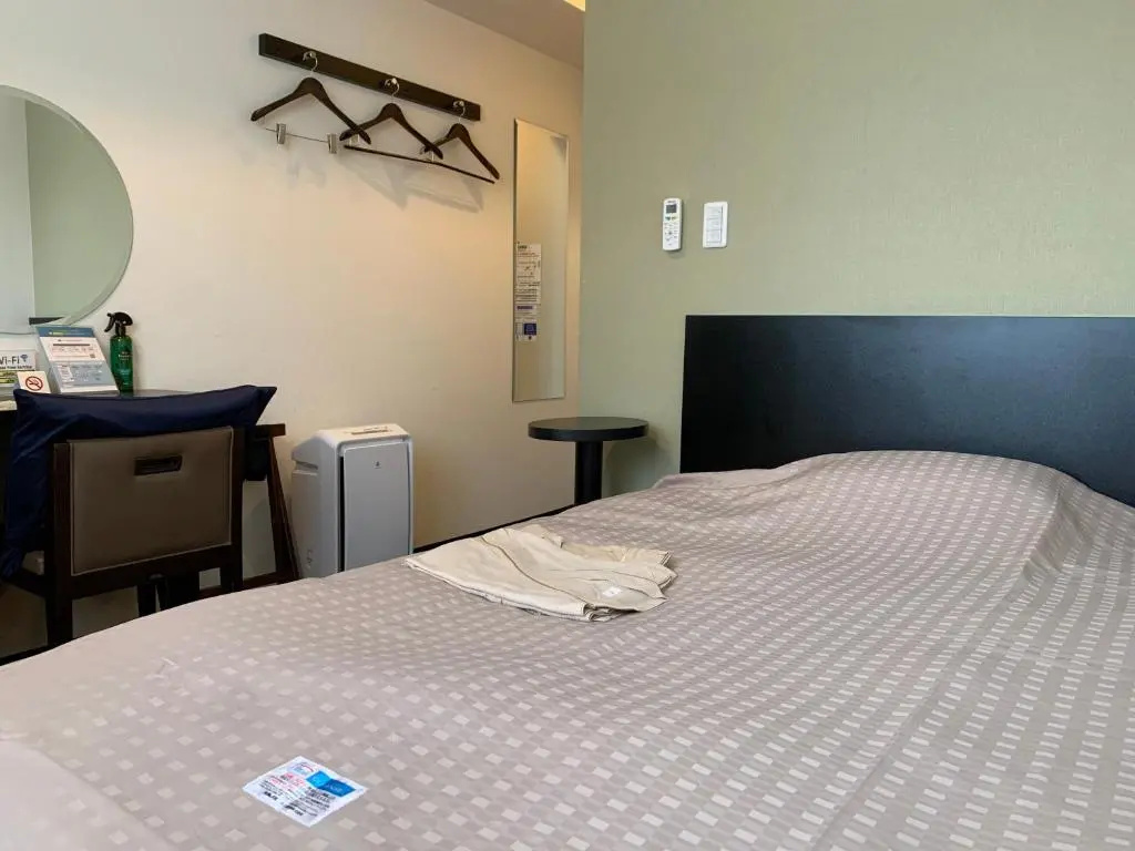 Premier Double room (full double bed)