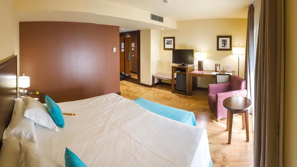 Grand Hotel Ciudad De Barbastro - Chambres