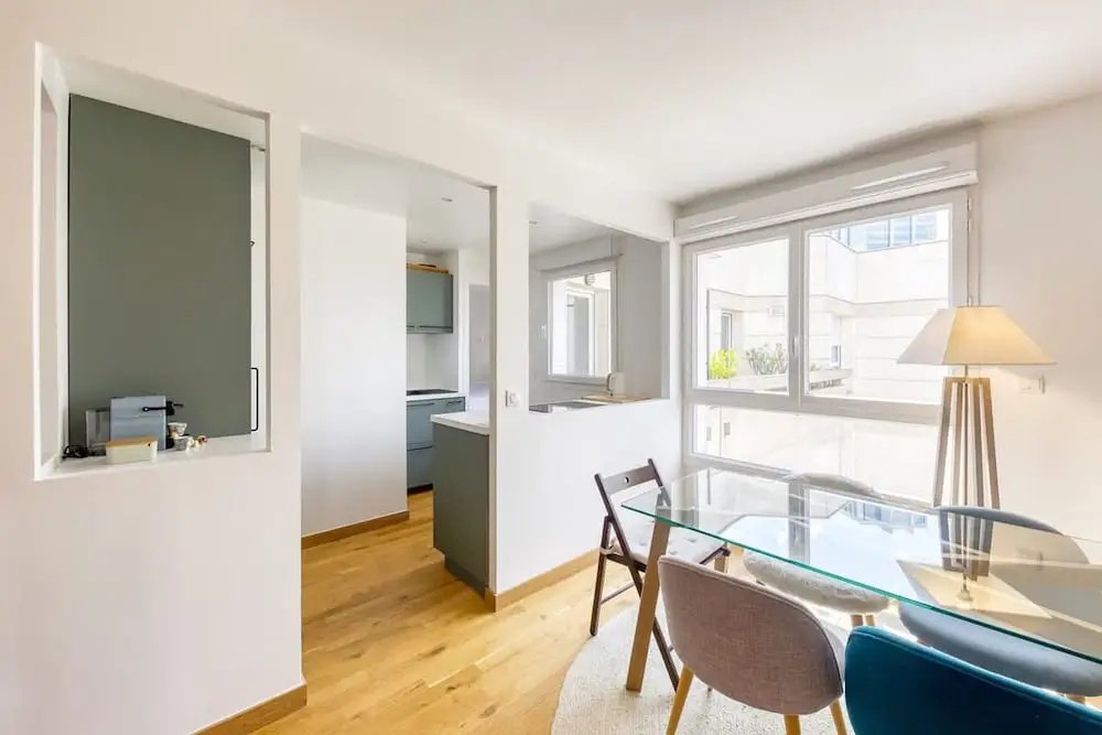 Voir la photo 3 — Charming Central Apartment With Balcony and City View