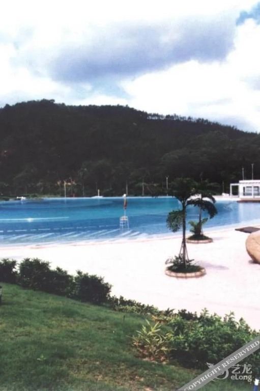 Beach & Waterfront
