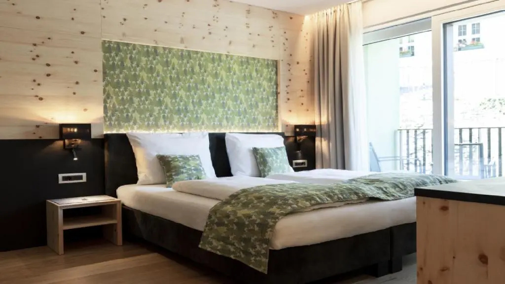 Superior Double room with balcony (full double bed)