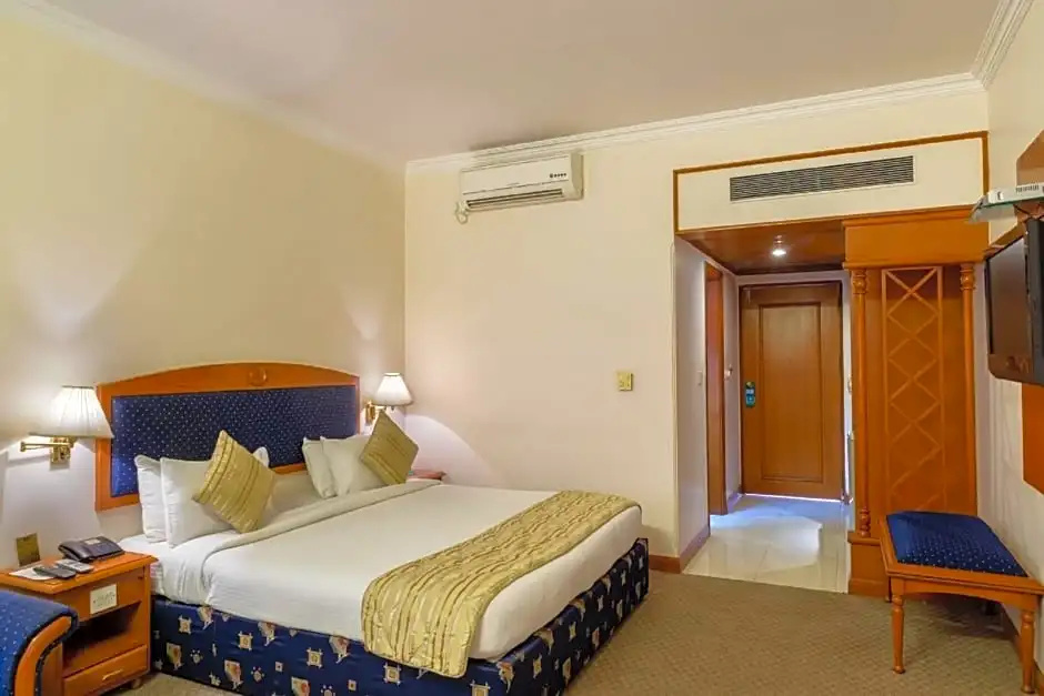 Superior Double room (full double bed)