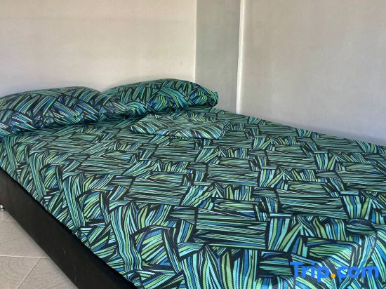 Charming Guest Room with Stunning Views in Jardín, Colombia