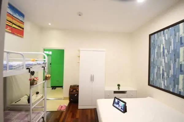 Standard Triple room