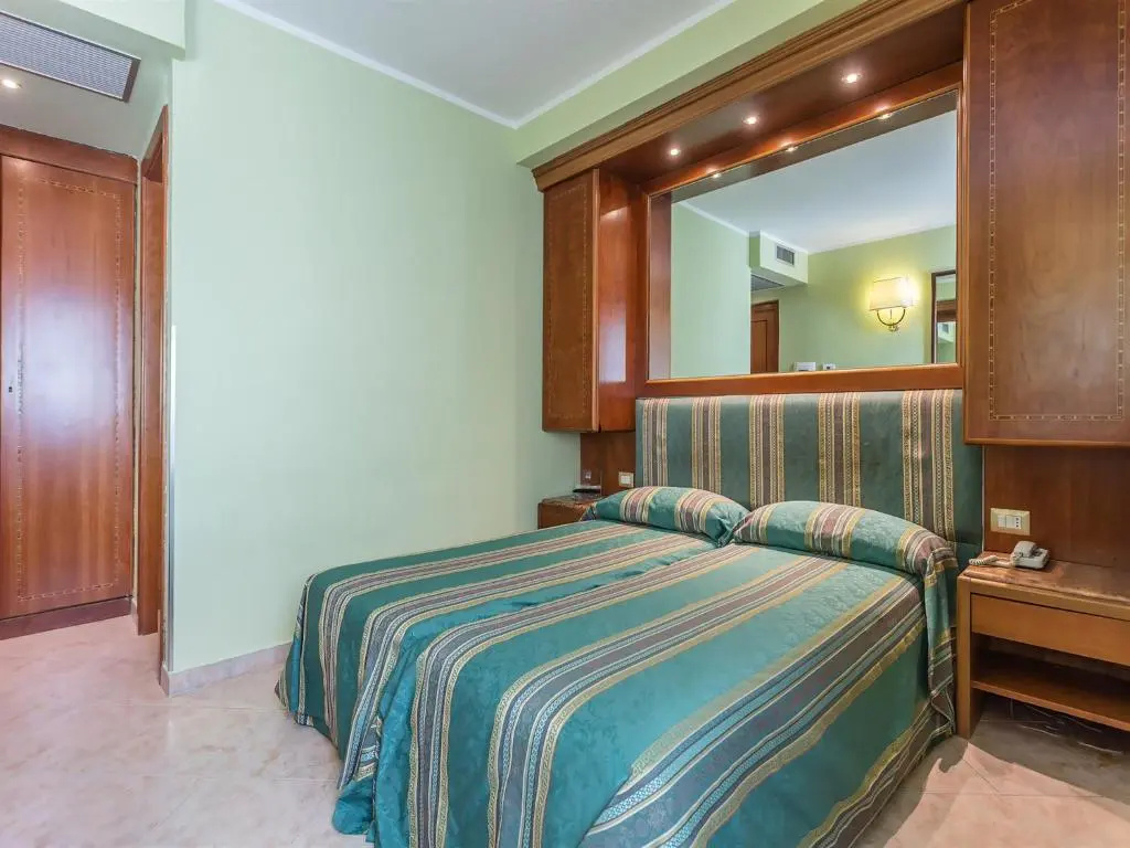 Raeli Hotel Siracusa - Chambres