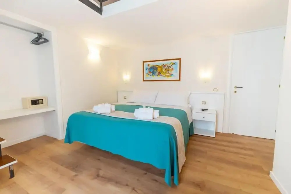 CVM Mare Luna Guesthouse